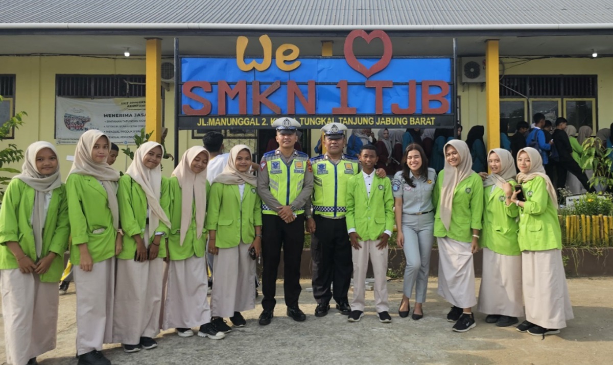 Jasa Raharja Jambi Sosialisasi Keselamatan Berkendara di SMK 1 Tungkal Bersama Satlantas Polres Tanjabbar