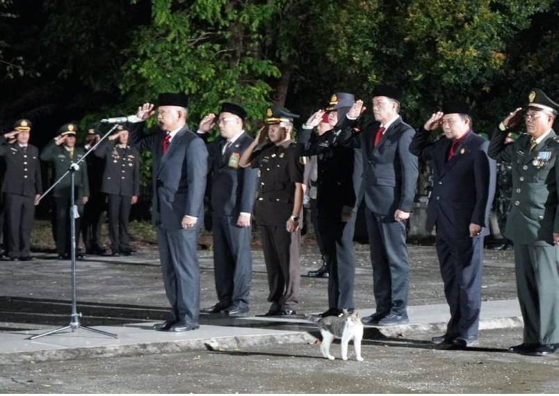 Wabup H A Khafidh Pimpin Apel Kehormatan dan Renungan Suci