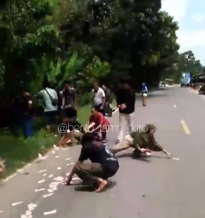 Aksi Perampokan Terjadi di Marosebo, Ratusan Lembaran Uang Berserakan di Jalan     