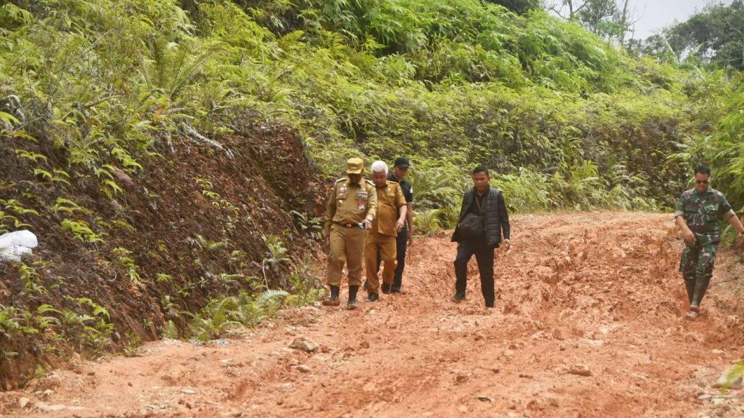 Cek Jalan Rusak, Pj Bahri Minta PUPR Perbaikan Pakai Dana BTT