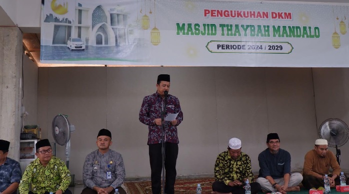 Berharap Bisa Hadirkan Semangat Baru, BBS Lantik Pengurus DKM Masjid Thaybah Mendalo Laut