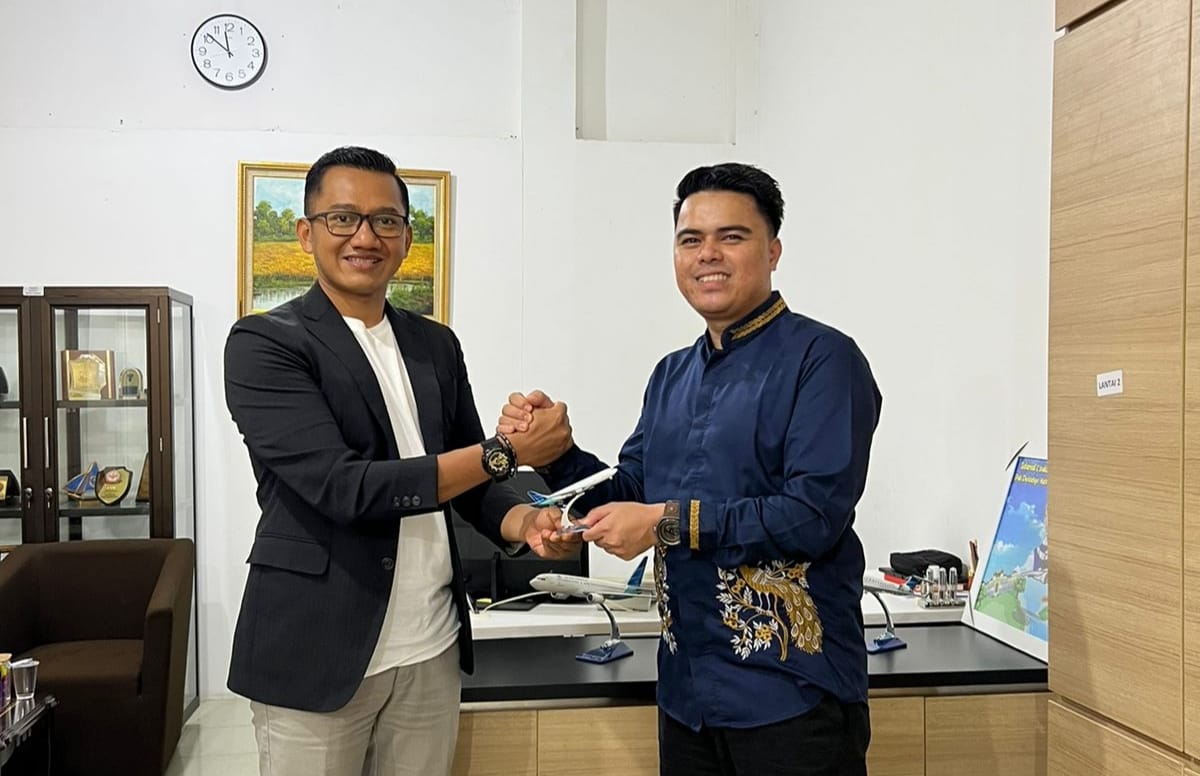 Persiapkan Umroh 2023, Ajwa Tour Indonesia Kuatkan Sinergi dengan   Garuda Indonesia