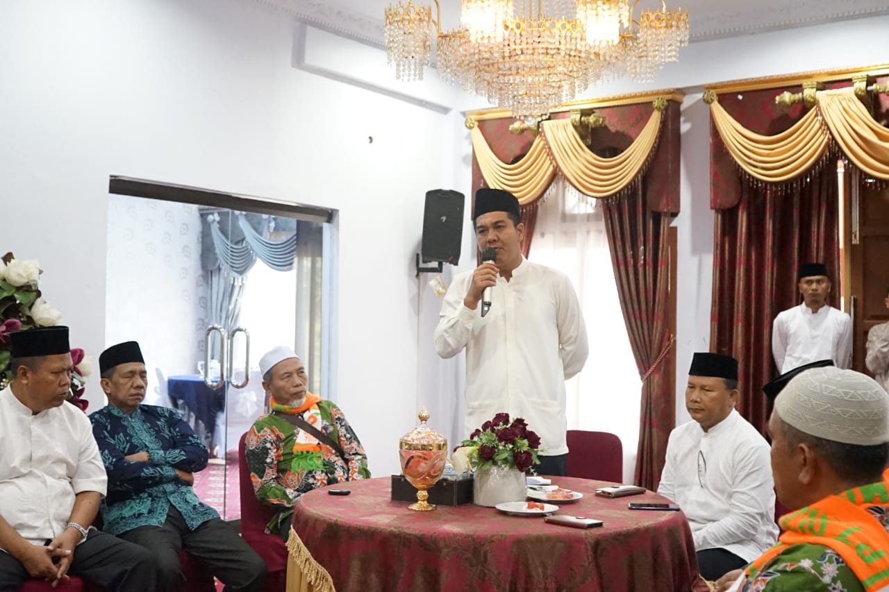 Wabup Merangin Lepas Bupati Berangkat Umroh