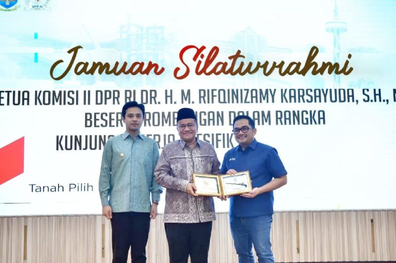 Komisi II DPR RI Kawal Permasalahan Kawasan Zona Merah di Kota Jambi