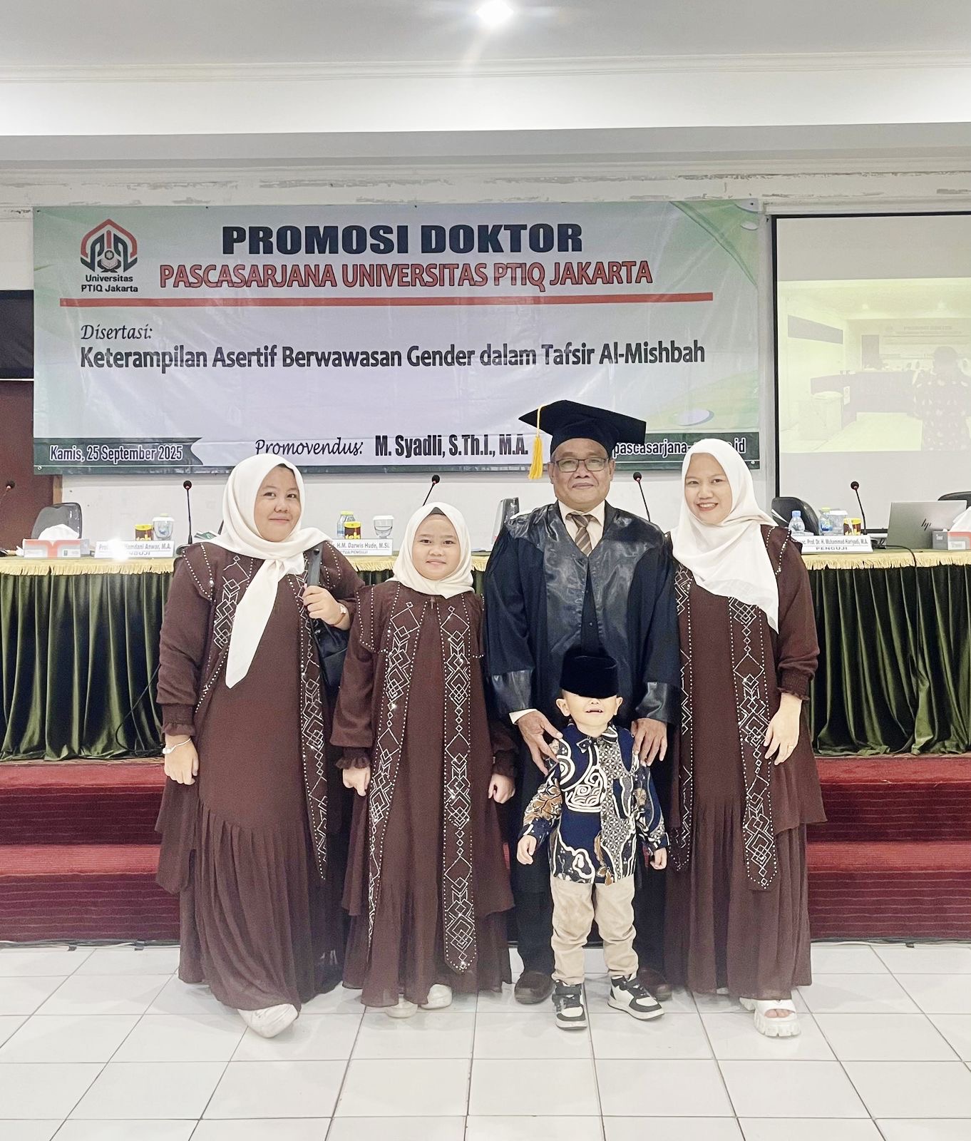 Dari Desa di Batang Hari, M.Syadli Sukses Raih Gelar Doktor Bidang Ilmu Al-Quran dan Tafsir PTIQ Jakarta