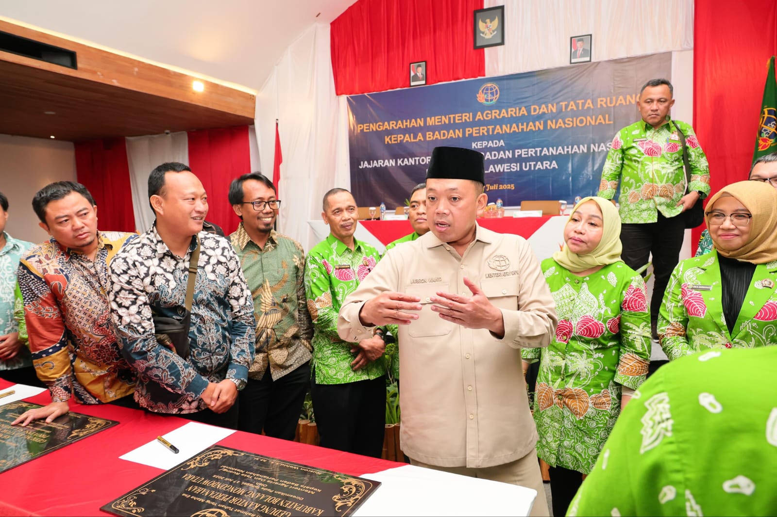 Menteri Nusron Sampaikan Soal Penguatan Sistem dan SDM di Hadapan Jajaran Kanwil BPN Provinsi Sulut