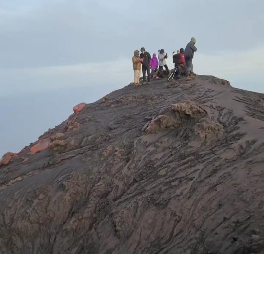 Sebut Ada Pendakian Ilegal Gunung Kerinci, Pemandu Lapor ke TNKS