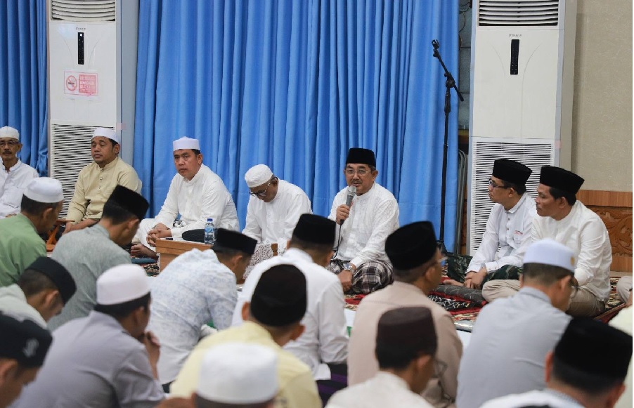 Bupati Tanjab Barat Anwar Sadat Sambut Safari Ramadan Universitas Jambi