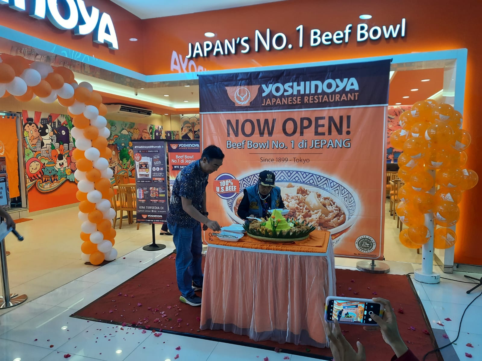 Yoshinoya Restoran Beef Bowl No. 1 dari Jepang, Hadir di WTC Batanghari