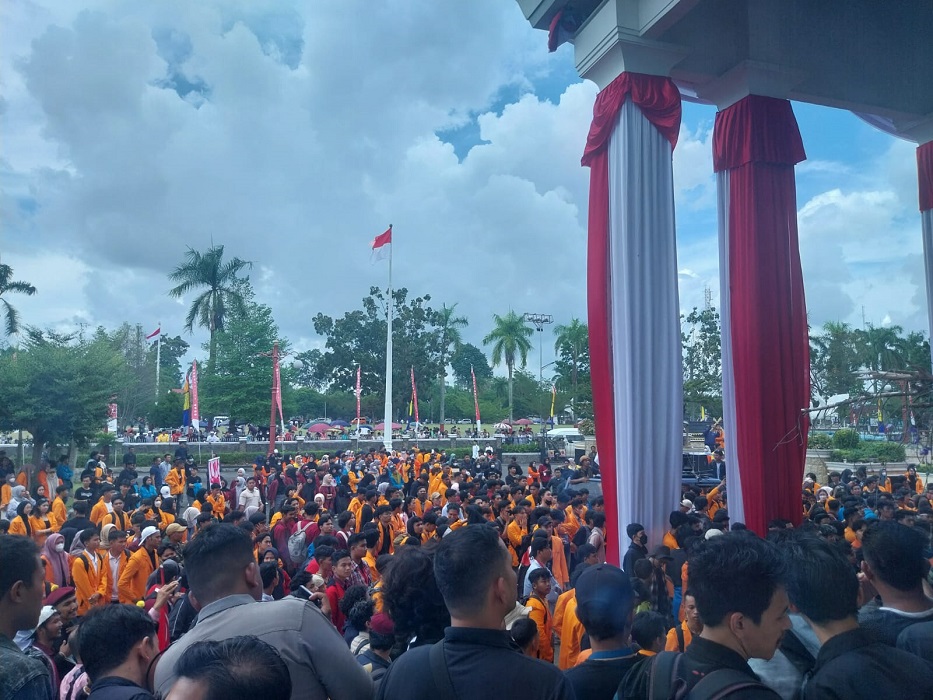 Ribuan Mahasiswa Demo di Gedung DPRD Provinsi Jambi, Kawal Keputusan Batalkan Revisi UU Pilkada