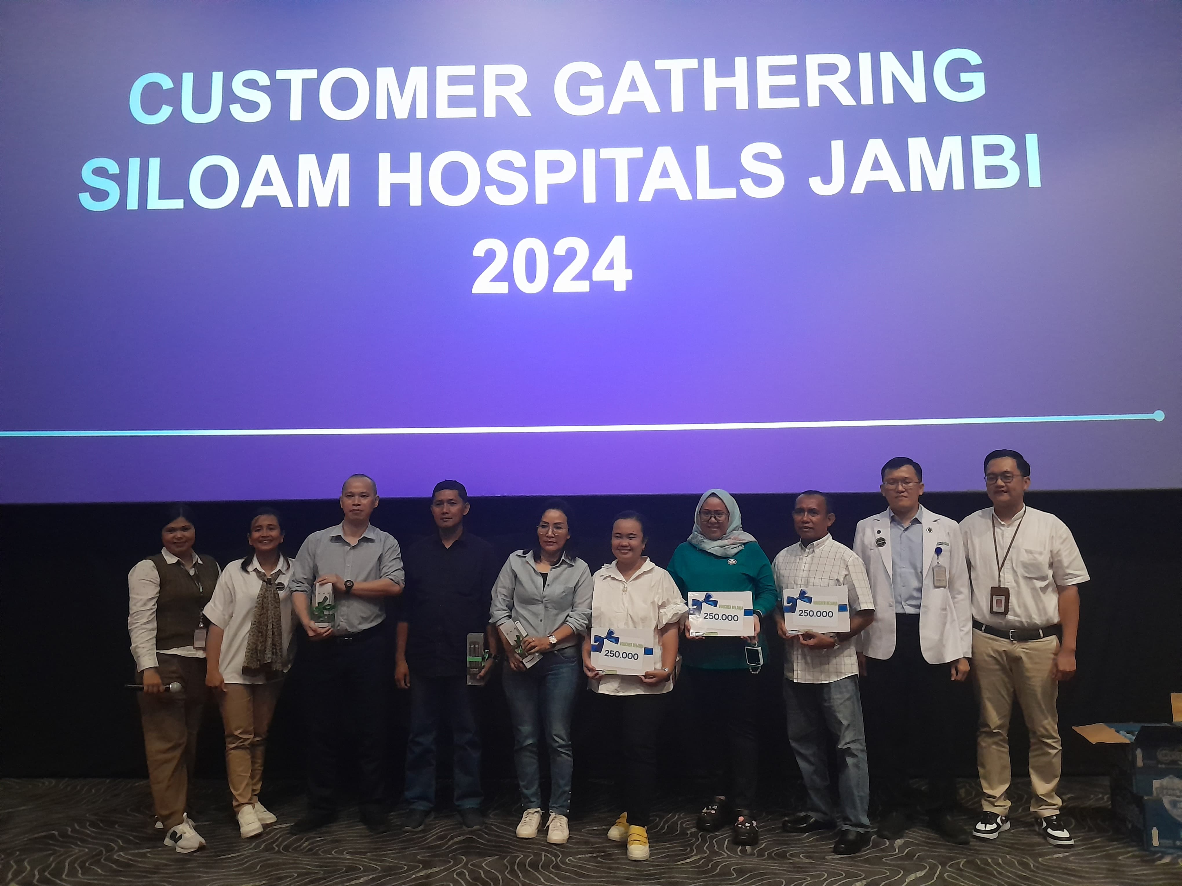 Adakan Costumer Gathering, Siloam Hospitals Jambi Ajak Rekanan Nonton Bareng