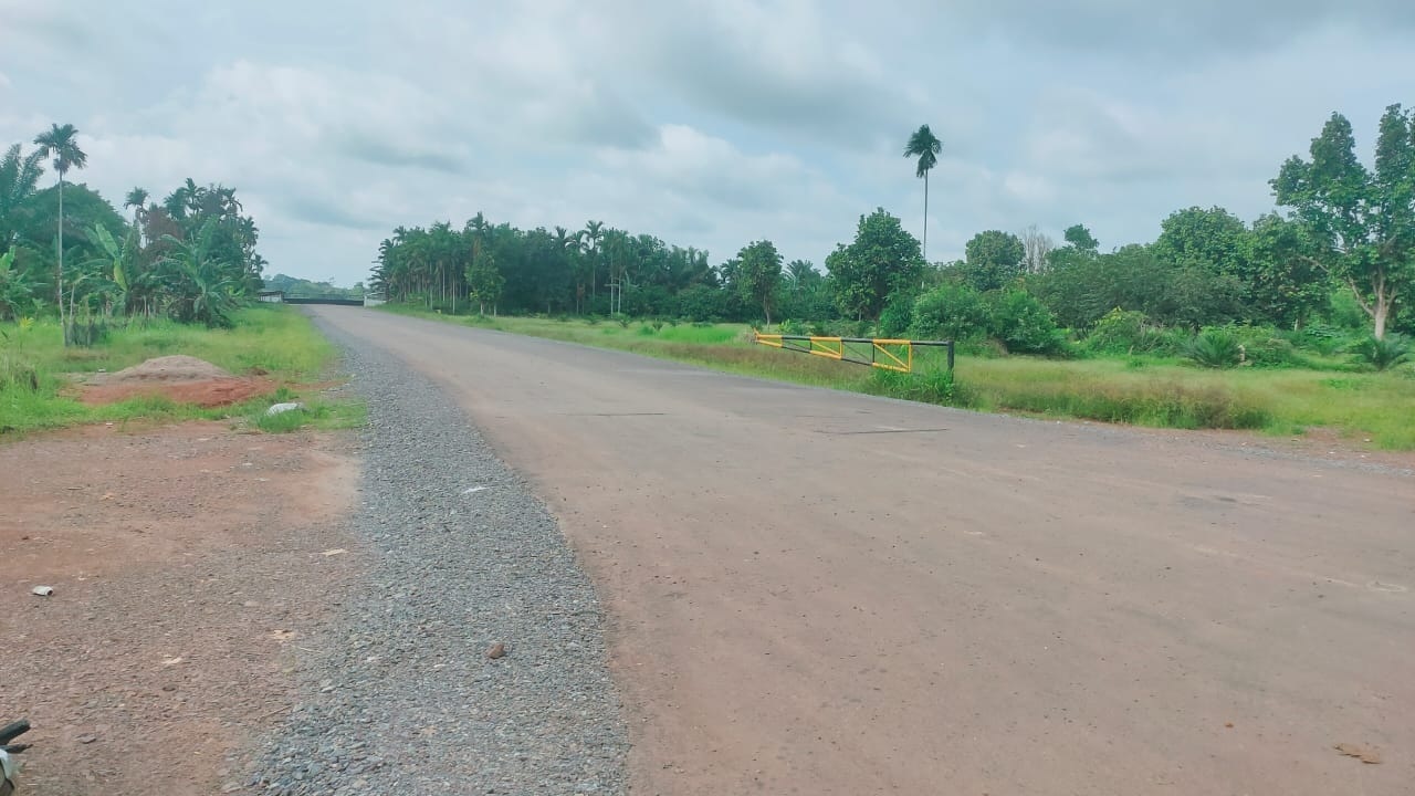 SKK Migas PetroChina Lakukan Pengaspalan Jalan Masuk Zabaq Sirkuit, Warga Ucapkan Terima Kasih