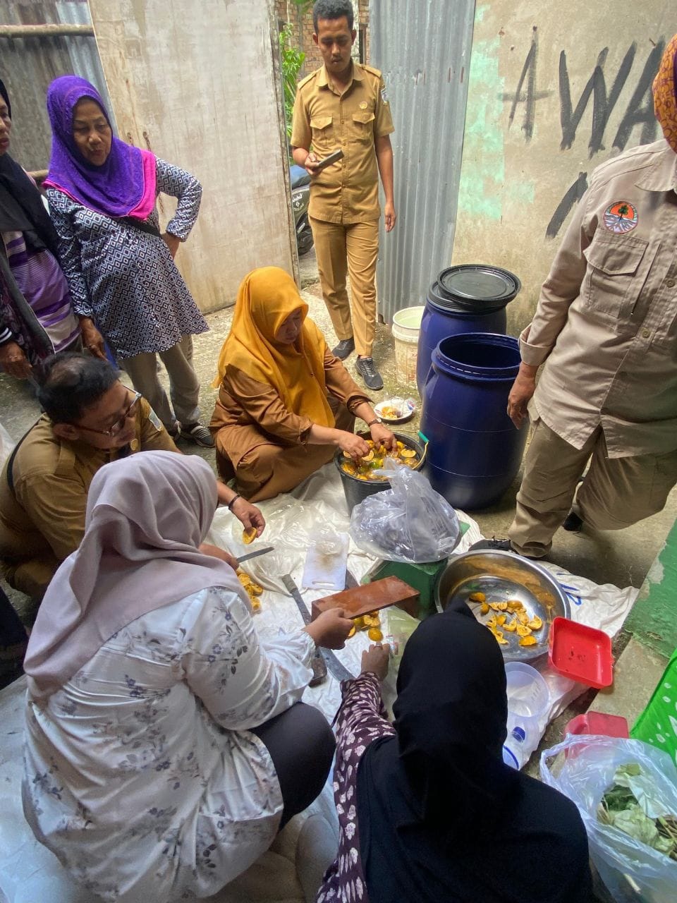 Eco Enzyme, Inovasi UNJA Ubah Sampah Organik Jadi Peluang Usaha