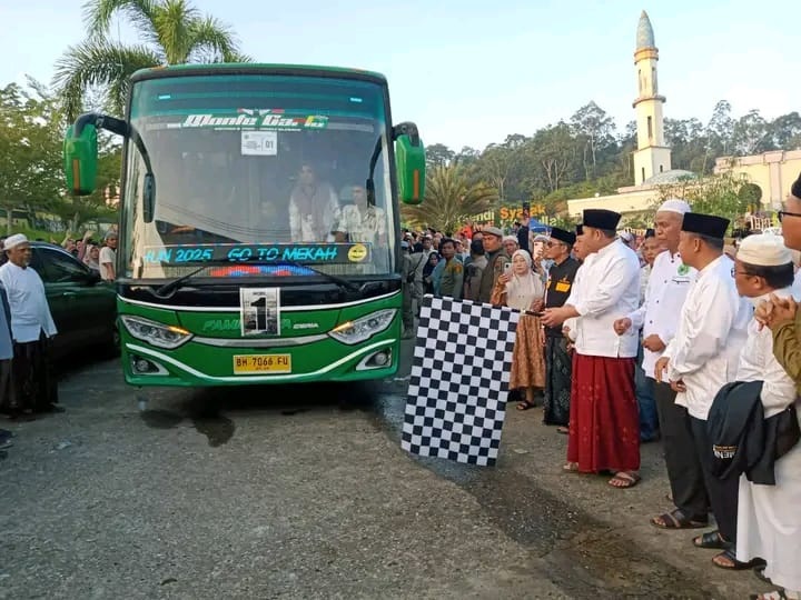 Bupati H M Syukur Lepas CJH Merangin Kloter 20