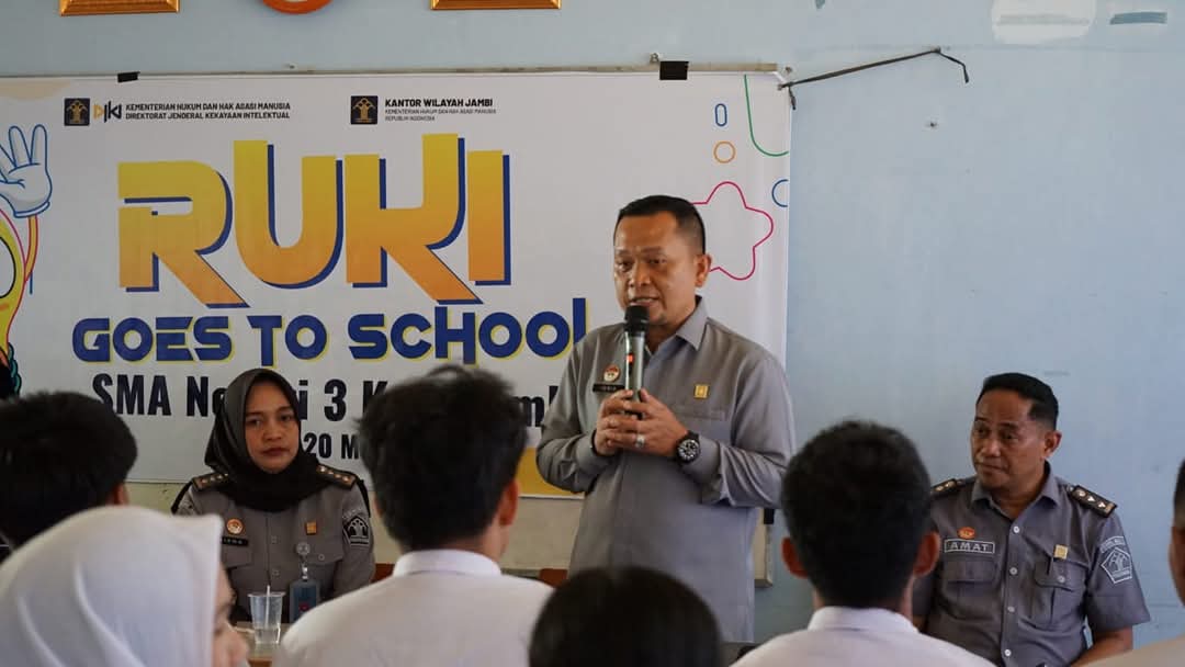Kanwil Kemenkum Jambi Hadir di SMAN 3 Kota Jambi, Dorong Pentingnya Pemahaman Perlindungan Hukum