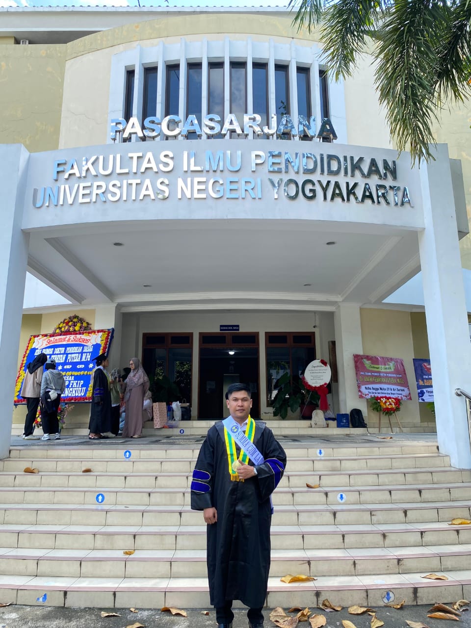 Anak Petani Raih Gelar Magister Summa Cumlaude di UNY, Tempuh Perjuangan Panjang Penuh Pengorbanan