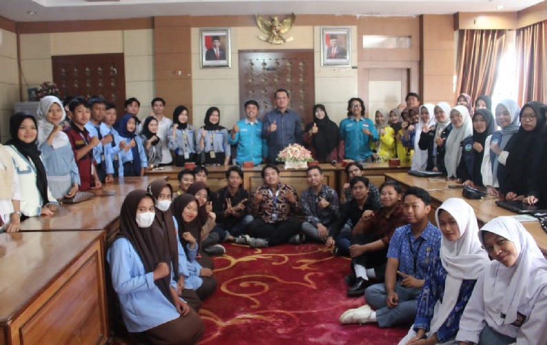 Dekat Dengan Milenial,Wawako Antos Buka Workshop HMKS-Sumbar