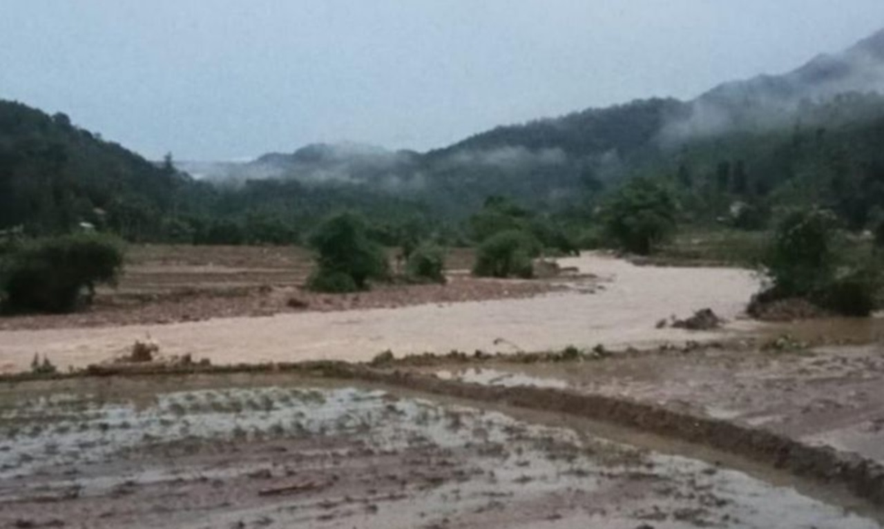 Astaghfirullah! 3 Kabupaten di Sumbar Diterjang Banjir dan Banjir Bandang, Jalan Nasional Tergenang