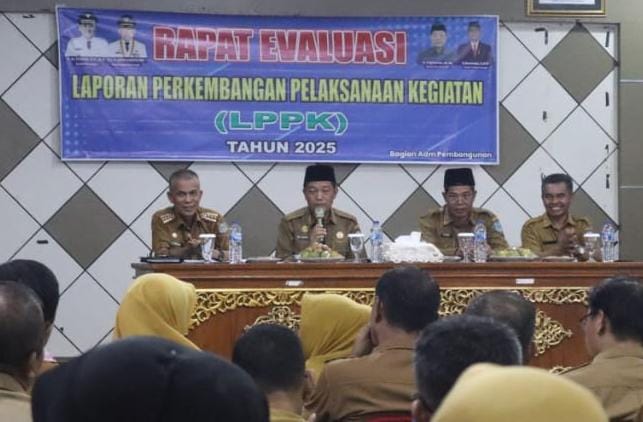 Sekda Fajarman Pimpin Rapat Evalusi LPPK 2025