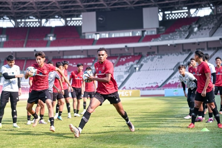 Bintang Muda Timnas Indonesia U-17 Iqbal Gwijangge Jadi Perhatian FIFA