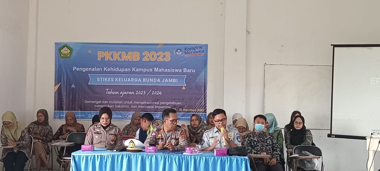 Jasa Raharja dan Ditlantas Jambi Sampaikan Pesan Safety Campaign Kepada Pengajar Stikes Keluarga  Bunda   