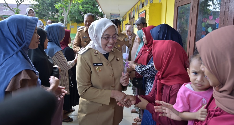 Suasana Haru dan Gembira di Hari Pertama Sekolah SDN 212, Emilia : Terimakasih Ibu Pj Wali Kota