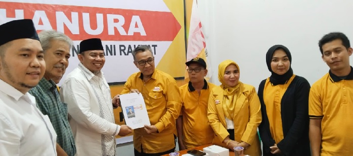 Didampingi Petinggi NasDem, HAR Daftar Ke Hanura