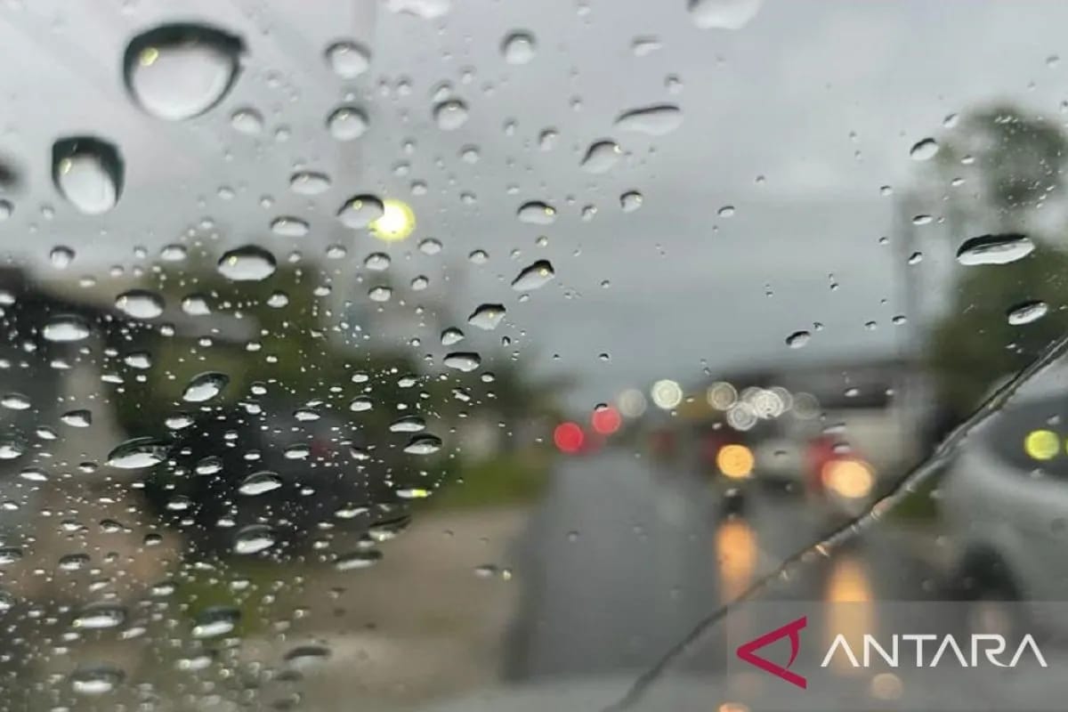Hujan Ringan Guyur Mayoritas Kota Besar Indonesia, Sabtu