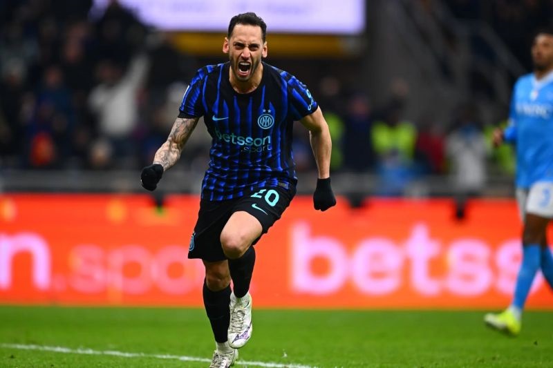 Diimbangi Napoli 2-2, Inter Milan Tetap Puncaki Klasemen 