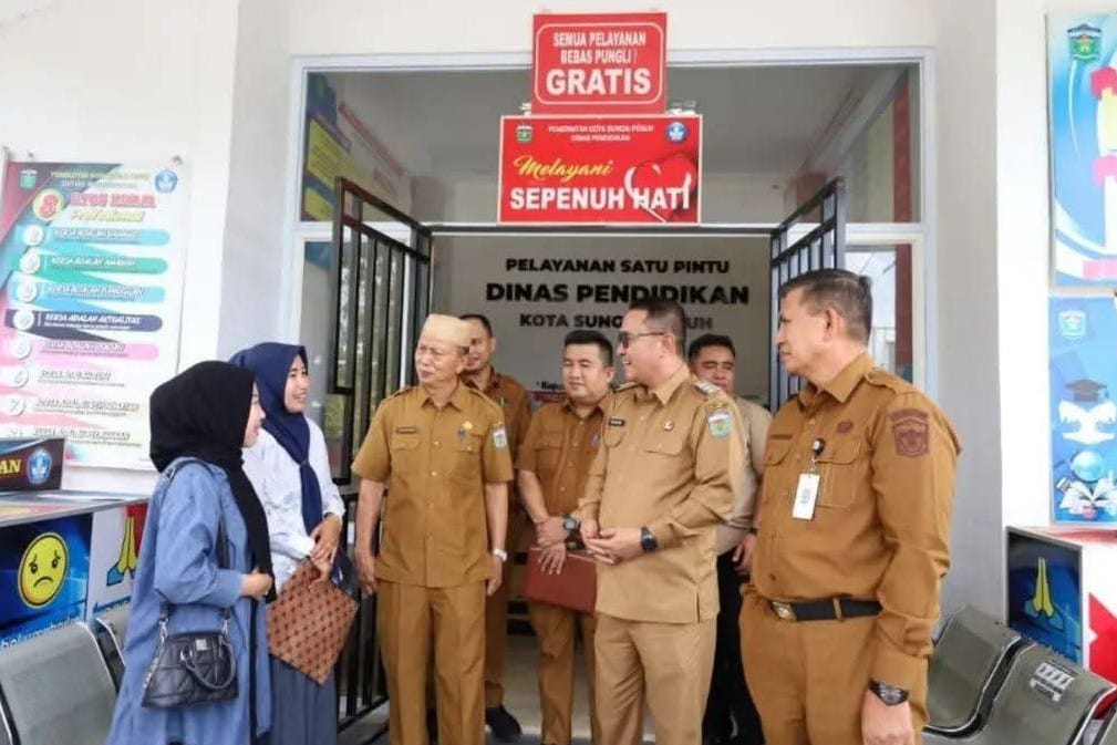 2.000 Siswa Baru TK, SD dan SMP Diberi Seragam Gratis 