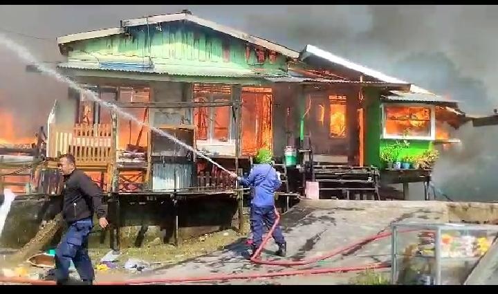 Kebakaran di kawasan Legok, Warga: Api Awalnya dari Rumah yang Ditinggal Pemiliknya