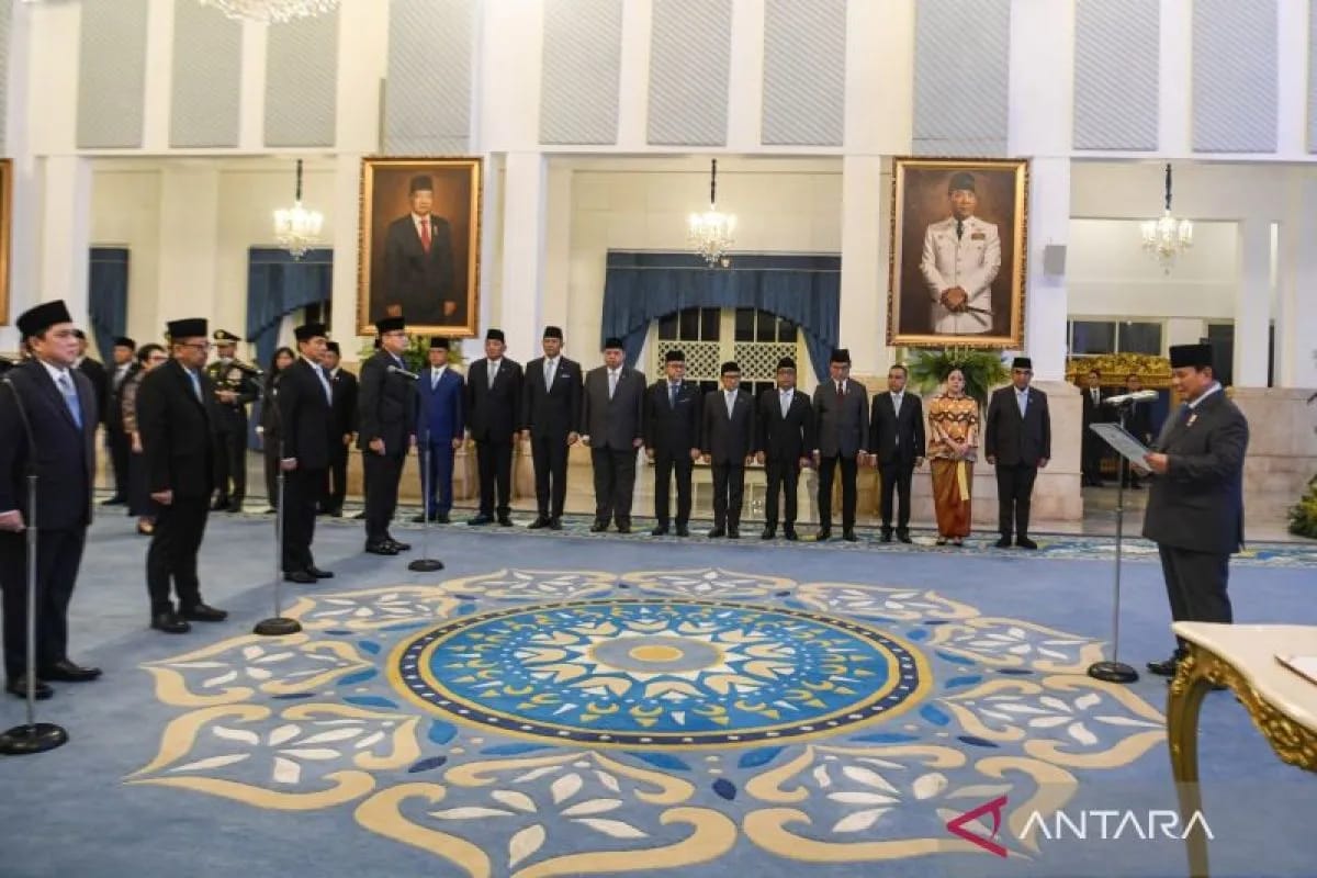 Prabowo Lantik Sarah Sadiqa sebagai Kepala LKPP