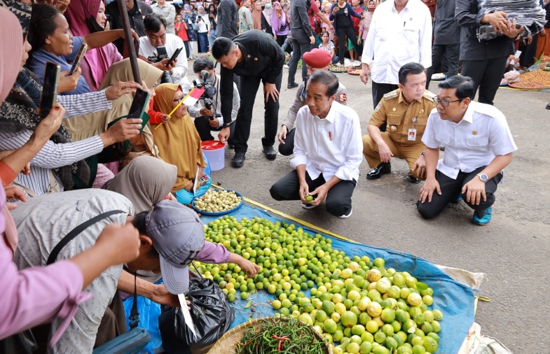 Jokowi Minta Menteri PUPR Perbaiki Gedung PTM