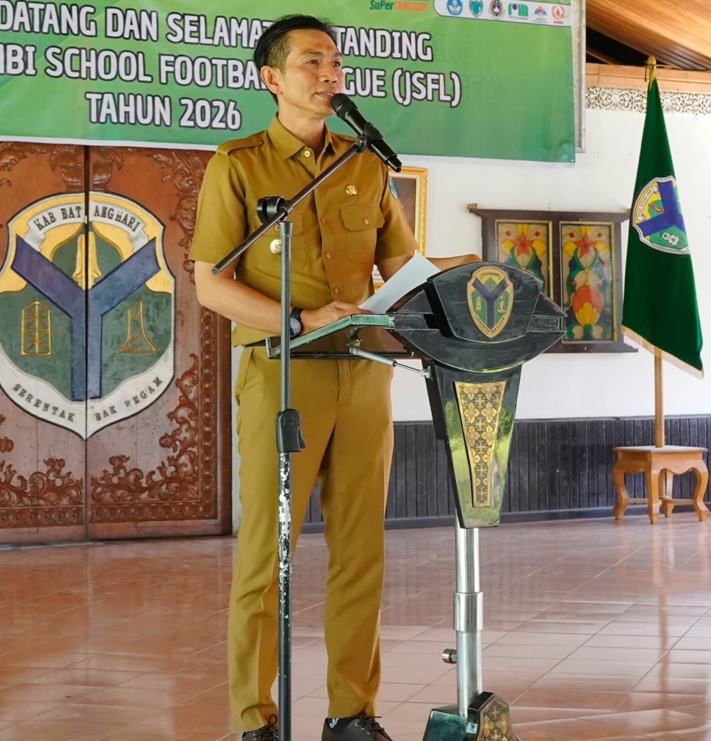 Bupati Batang Hari Tegaskan Larangan Gunakan Perangkat Lunak Bajakan pada Komputer Dinas 