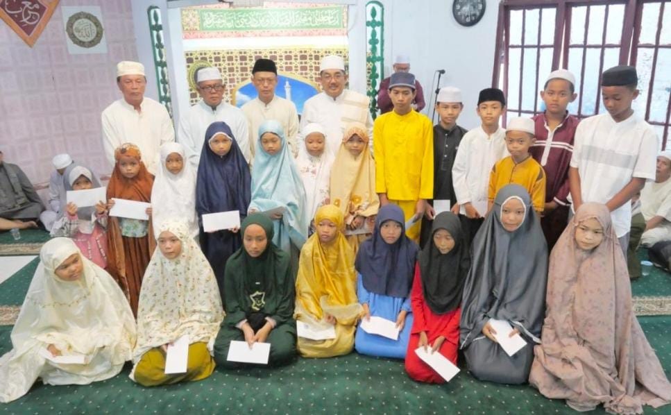 Bupati Tanjab Barat Laksanakan Safari Subuh di Masjid Ridhwaniyah Kuala Tungkal