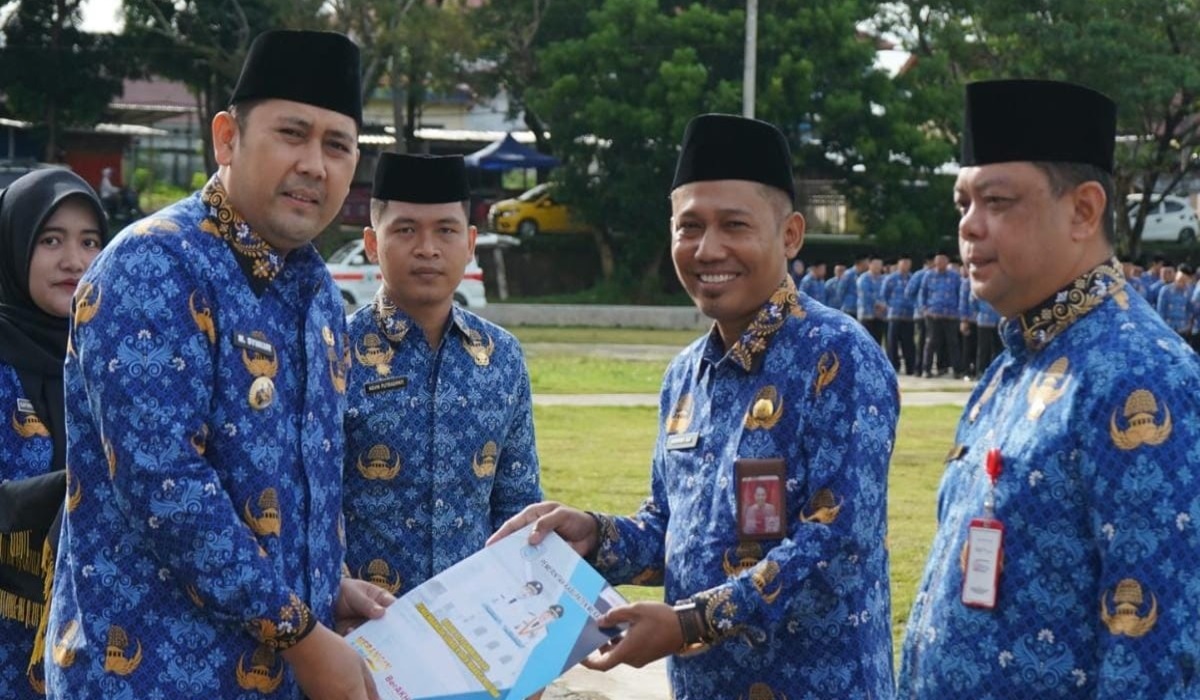 H M Syukur Pimpin Apel Besar Pegawai Pemkab Merangin