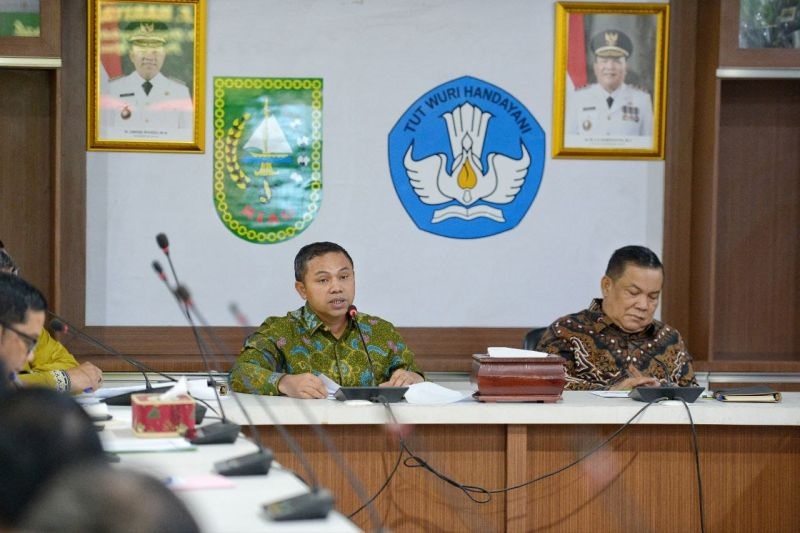  Abdul Wahid Tersangka, Kemendagri Tunjuk Wagub Riau Gantikan Gubernur