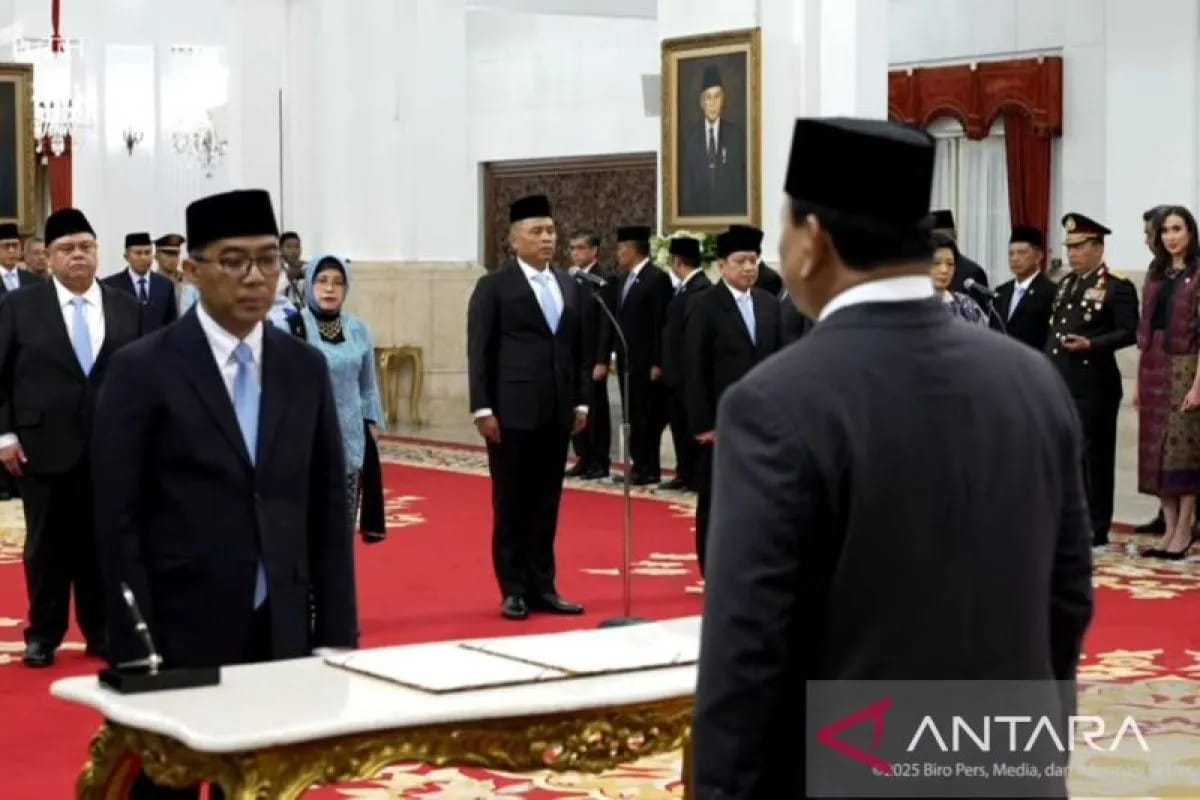 Prabowo Lantik Brian Yuliarto Jadi Mendiktisaintek Gantikan Satryo