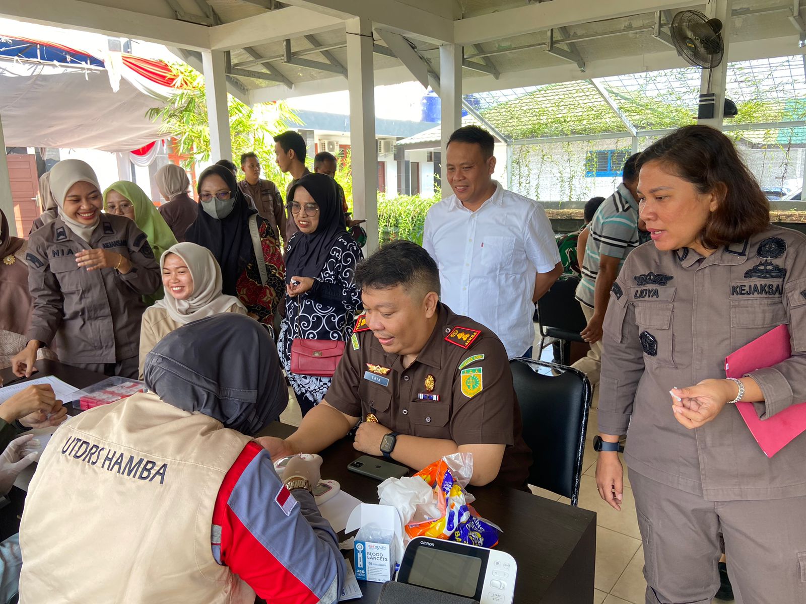 Sambut Harlah ke 80, Kejaksaan Negeri Batang Hari Gelar Bakti Sosial, Erik : Kami Hadir Untuk Masyarakat