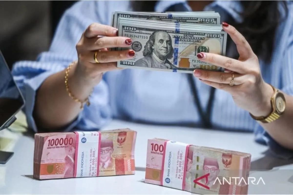 Rupiah Menguat Terbatas, Investor Hati-Hati Seiring Pernyataan BI