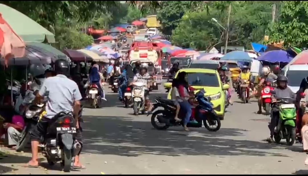 Kesemrawutan PKL Talang Banjar Makin Parah, Pedagang dalam Kawasan Minta Pemkot Jambi Tegas