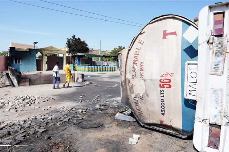 Truk Tangki BBM Meledak, 30 Orang Tewas, 40 Terluka 