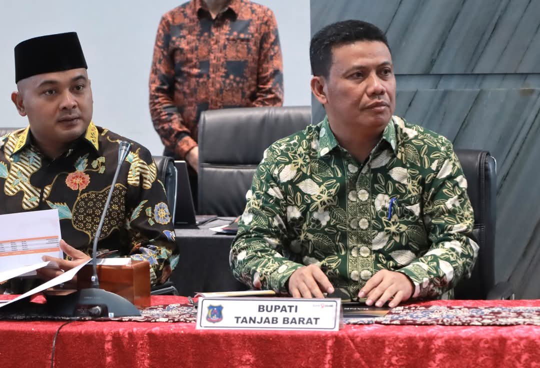 Wakil Bupati Tanjung Jabung Barat Hadiri RUPS Tahunan dan RUPS-LB Bank Jambi 