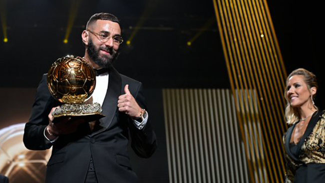 Karim Benzema Raih Ballon d'Or 2022