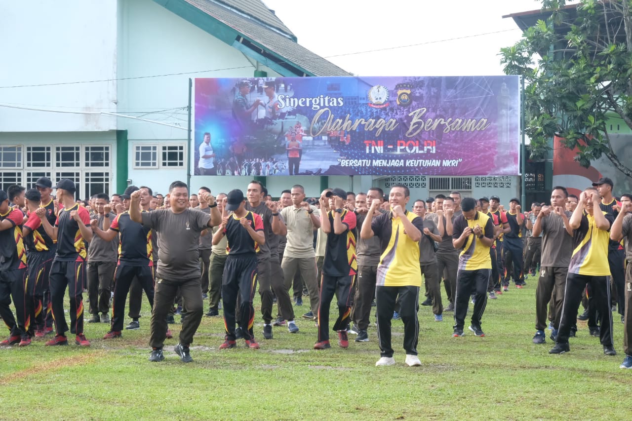 Sinergitas TNI Polri, Polda dan Korem 042/Gapu Gelar Olahraga Bareng