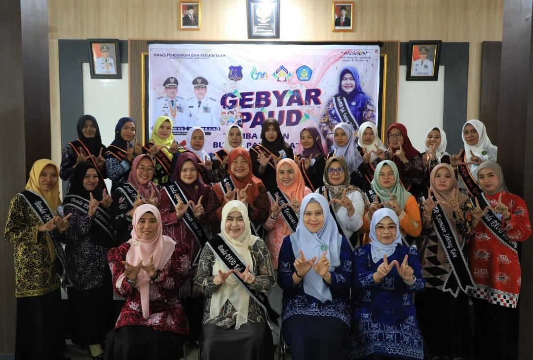 Hj. Fadhilah Sadat Dorong Peran Aktif Bunda PAUD Desa Dukung Wajib Belajar 13 Tahun