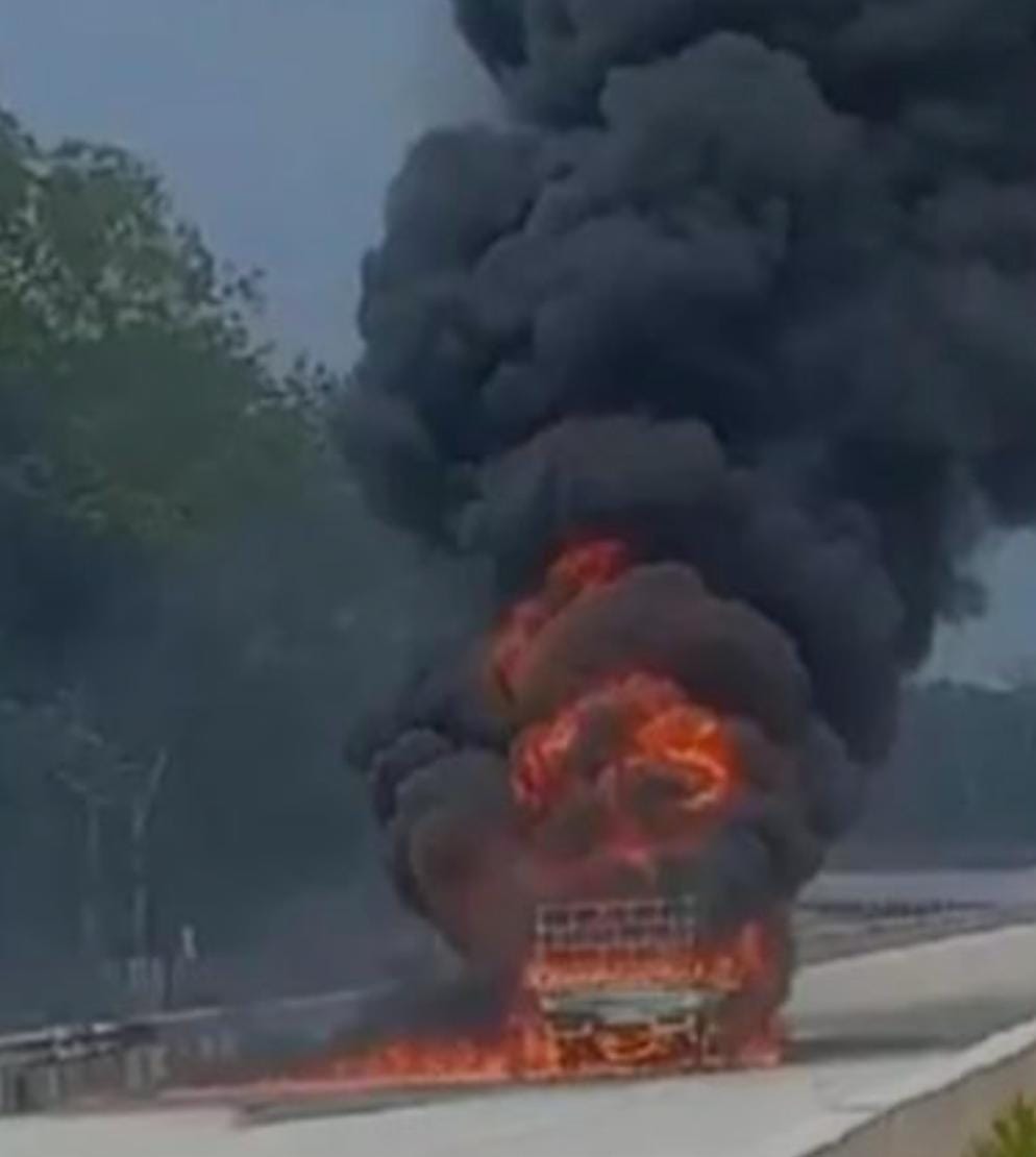 Mobil Pick Up Terbakar Tewaskan 2 Orang di Tol Baleno 3, Pengelola Tol:Sudah Ditindak Lanjuti & Lalin Normal