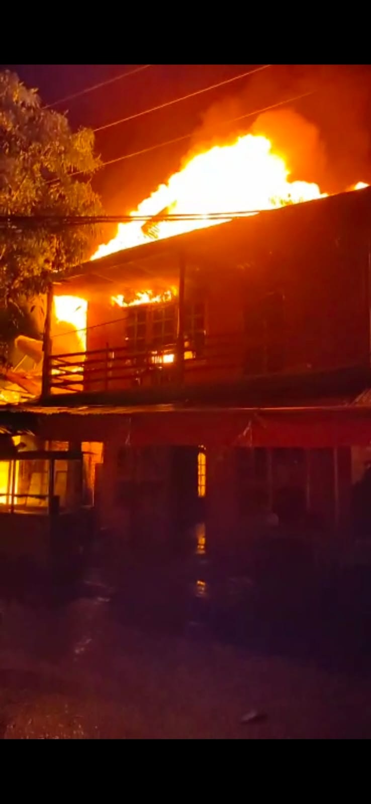 BREAKING NEWS: Kebakaran di Kuala Tungkal, Delapan Rumah Ludes Dilalap Sijago Merah