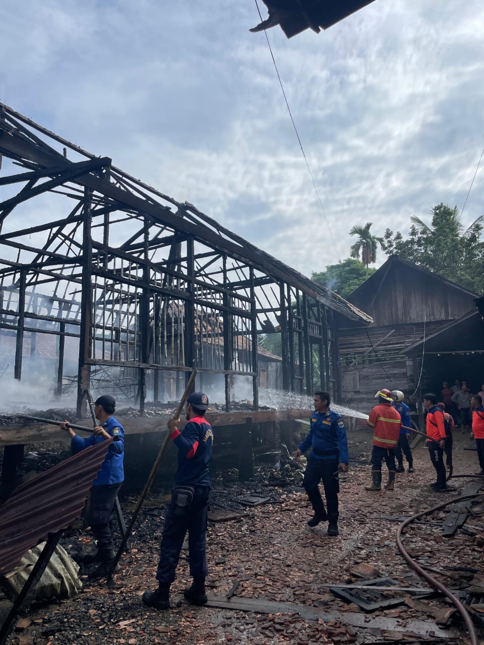 Kebakaran Hebat di Muaro Jambi, Tiga Unit Rumah Ludes