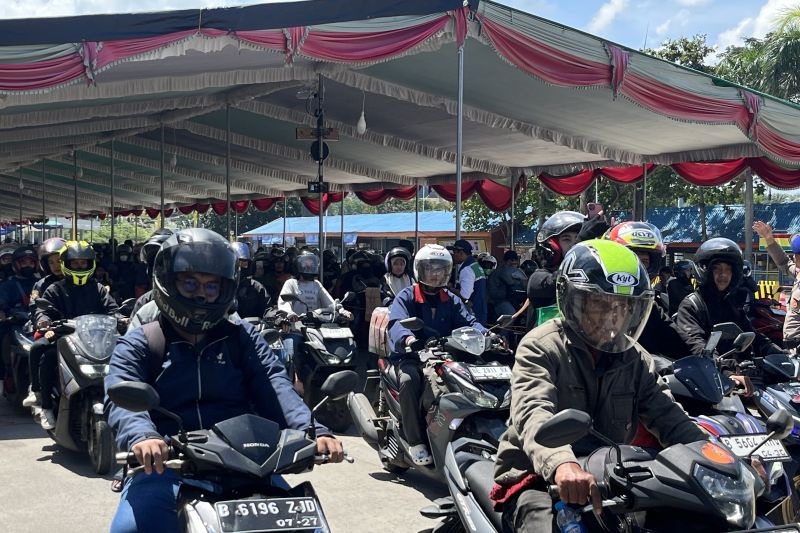 Puncak Arus Balik, 128.821 Penumpang Padati Pelabuhan Bakauheni